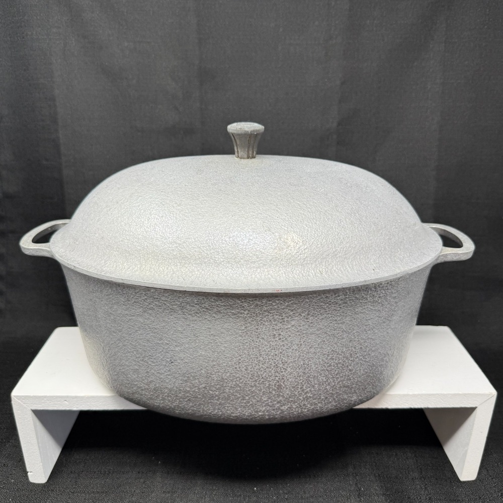VTG Club Hammered Aluminum Hammercraft Pot Oval Roaster Dutch Oven Good Shape